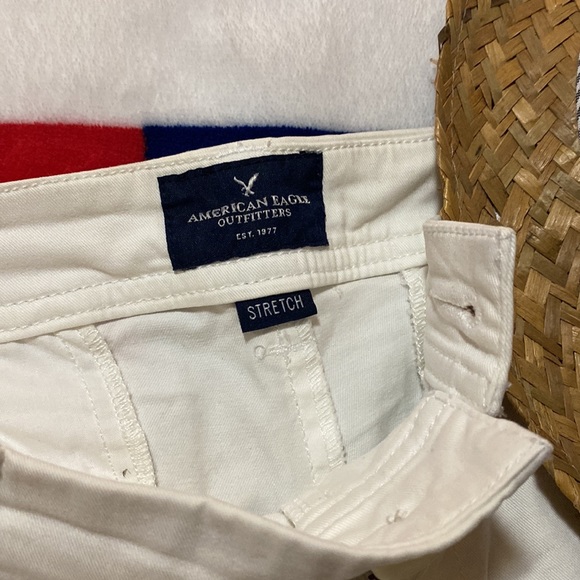 AMERICAN EAGLE - Picture 2 of 4